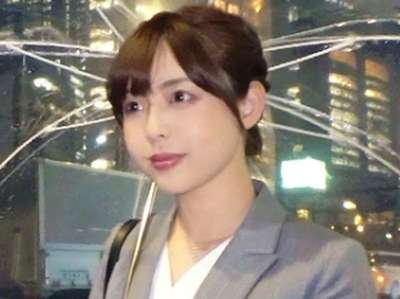 [アマチュア]非常に良い女性を持つ美しい成熟した女性は、エロティックに組み合わされています！彼女は発熱で自慰行為をしながら痙攣し、オルガスムをします！パンティーに立ち上がってください！
