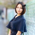 【人妻】結婚10年目の40歳セレブ妻！スレンダーで巨乳の美人妻が他人のペニスをフェラ！8